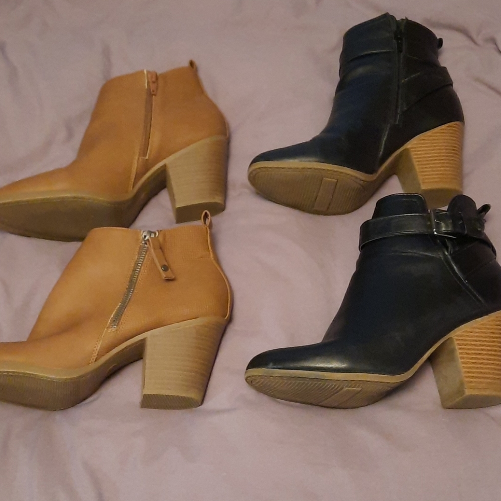2 pairs of boots 9W, 10